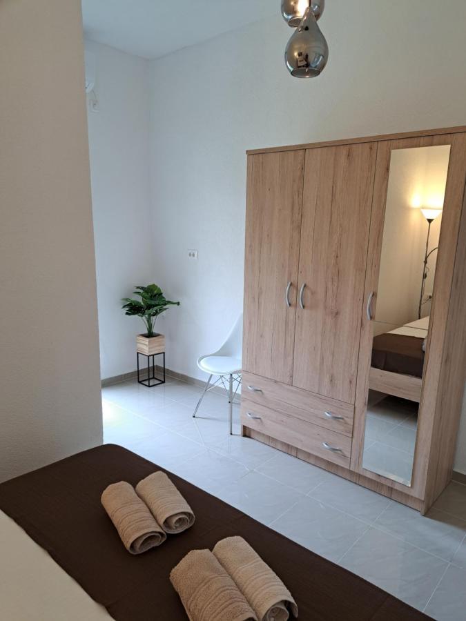 Apartman Polegubic 비오그라드나모루 외부 사진