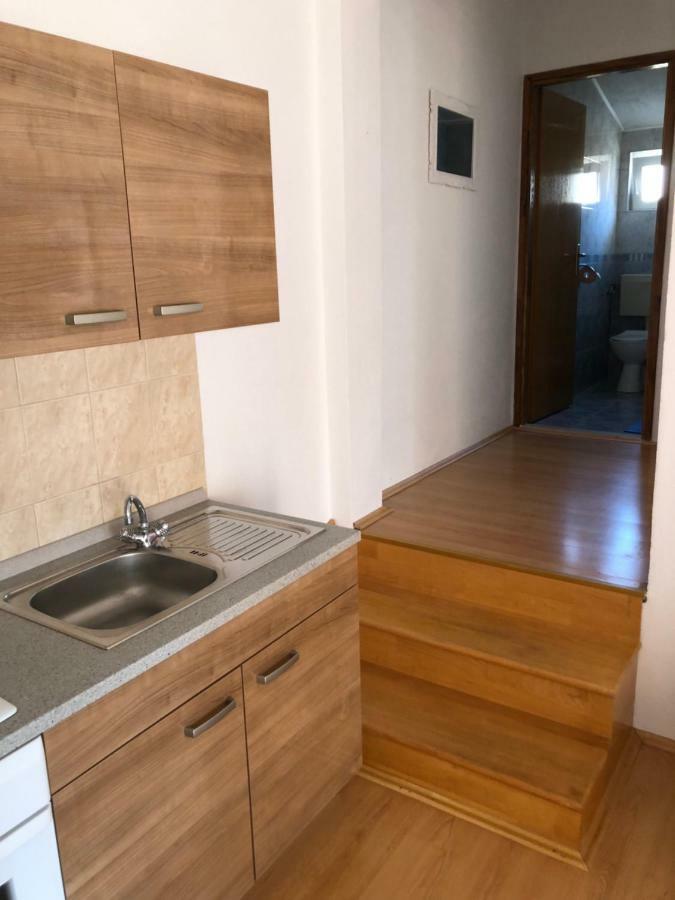 Apartman Polegubic 비오그라드나모루 외부 사진